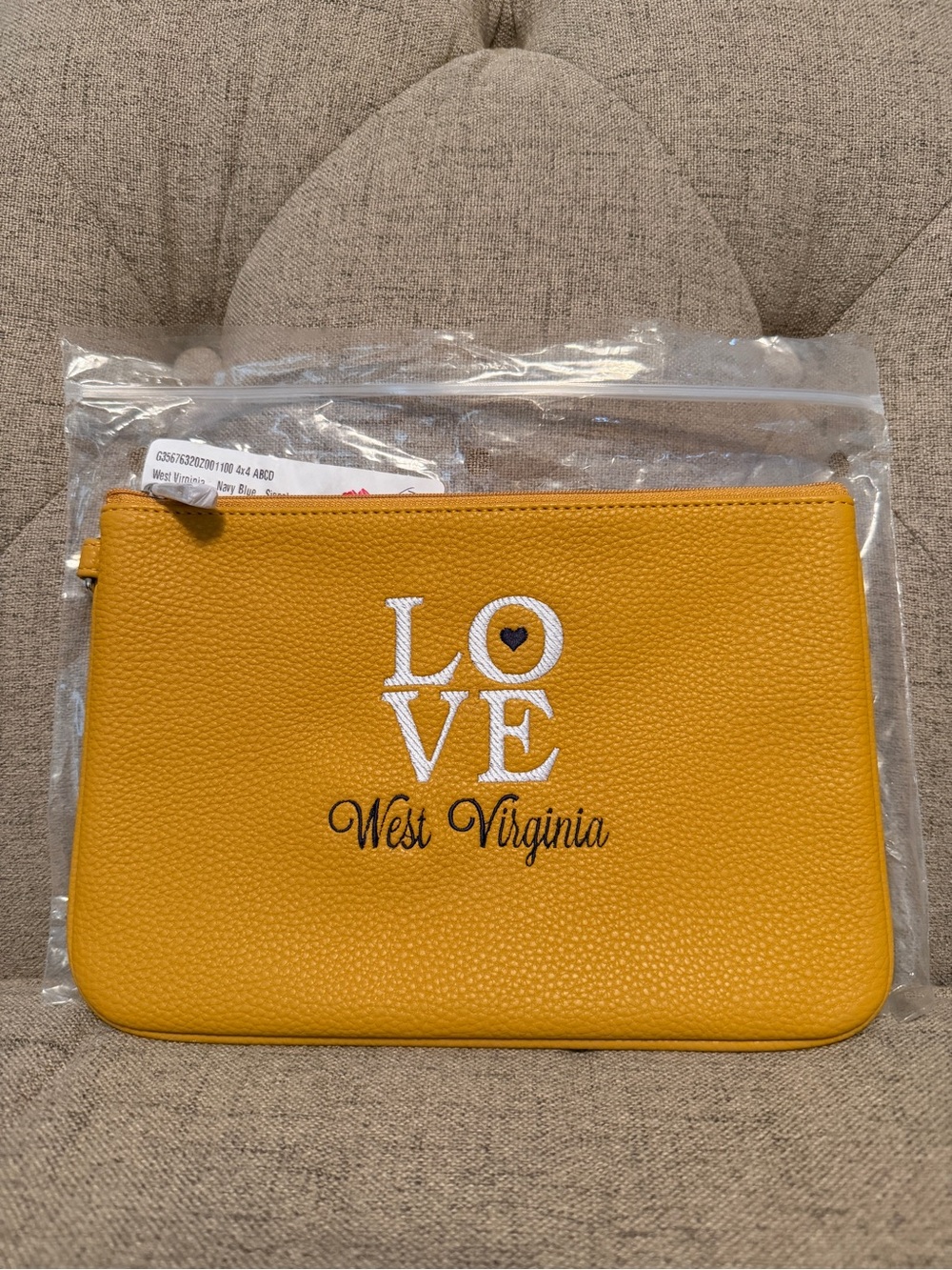 NWT Thirty-One LOVE West Virginia Rubie Mini Zipper Pouch Fields of Gold